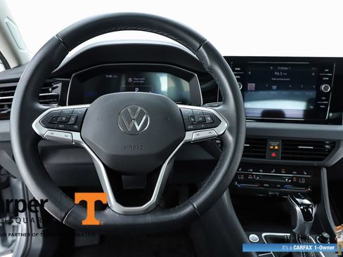 Used 2025 Volkswagen Jetta SE FWD image 57