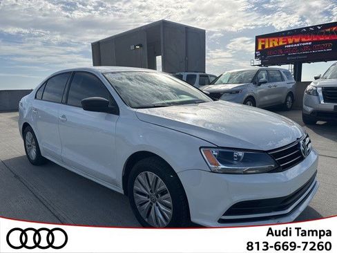 Used 2015 Volkswagen Jetta S image 1