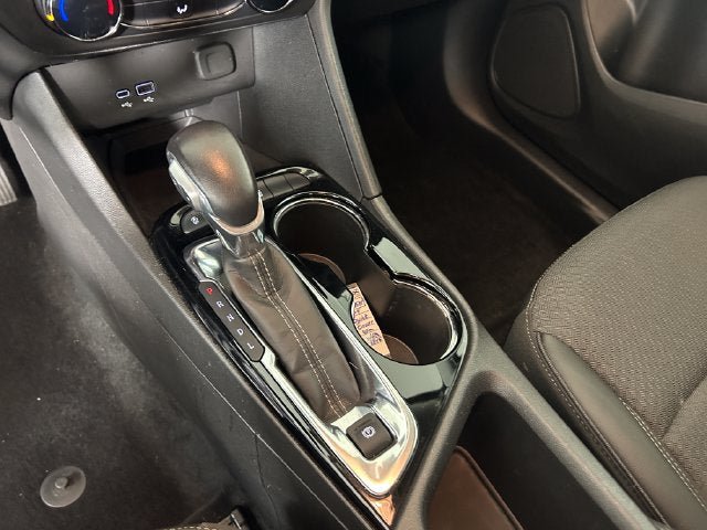 Used 2024 Buick Encore GX Preferred AWD/4WD image 19