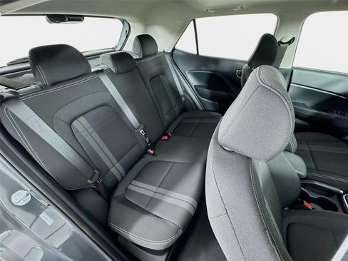 Certified 2025 Hyundai Venue SEL FWD image 25