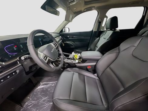 New 2025 Kia Telluride S image 22