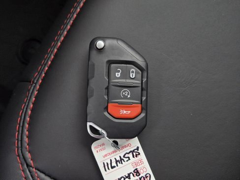 New 2025 Jeep Gladiator Rubicon w/ Convenience Group image 23