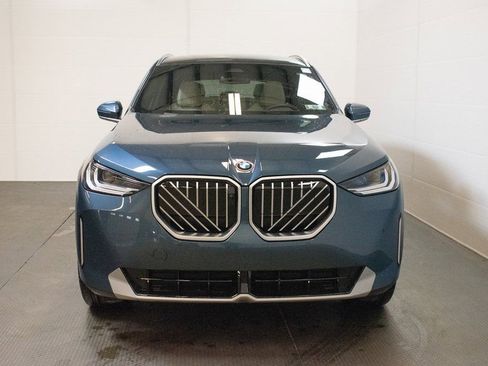New 2026 BMW X3 xDrive30 w/ Premium Package image 2