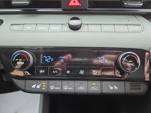 New 2026 Hyundai Elantra Limited image 28