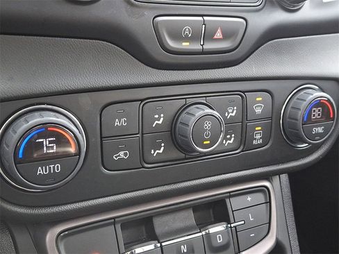 Used 2022 GMC Terrain AT4 w/ Infotainment Package II image 17