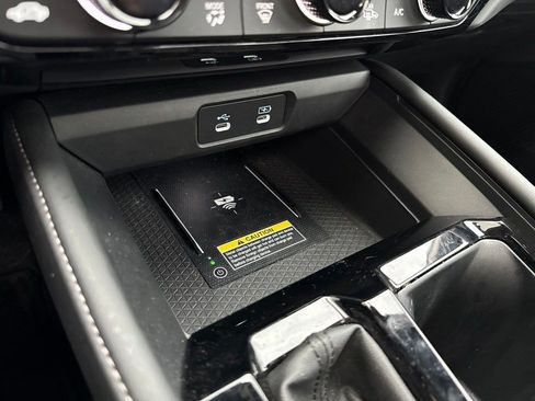 Used 2023 Honda Accord Touring image 18