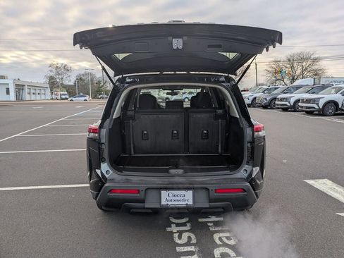 Used 2024 Nissan Pathfinder S w/ Cargo Package image 22