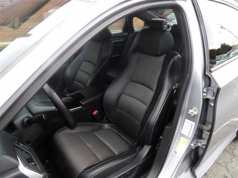 Used 2018 Honda Accord Sport image 28