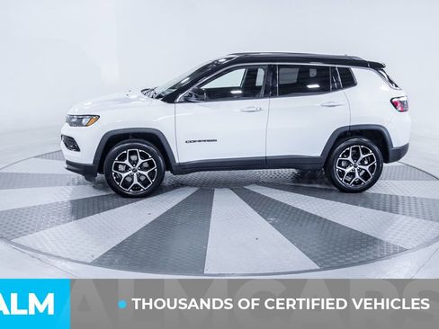 Used 2025 Jeep Compass Limited AWD/4WD image 4
