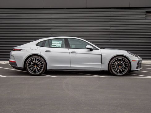 New 2026 Porsche Panamera RWD image 8