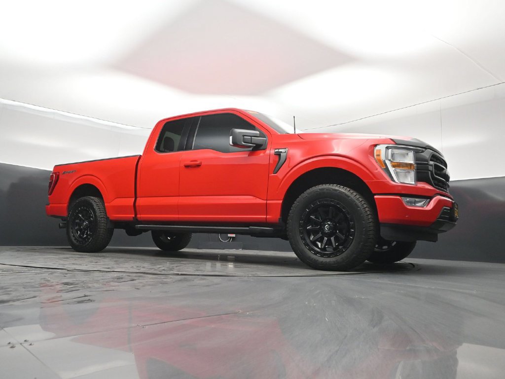 Used 2021 Ford F150 XLT w/ Equipment Group 301A Mid RWD image 3
