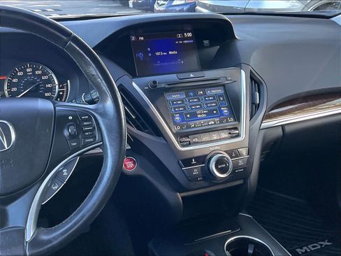 Used 2017 Acura MDX SH-AWD image 9