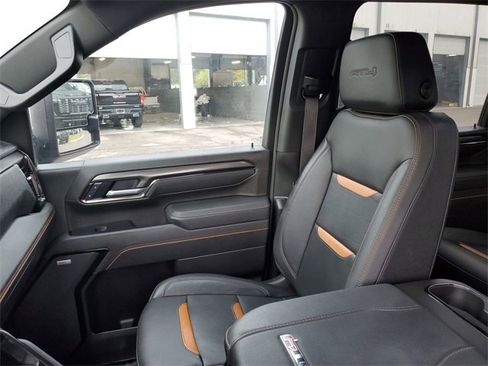 Used 2025 GMC Sierra 2500 AT4 w/ AT4 Premium Plus Package image 31