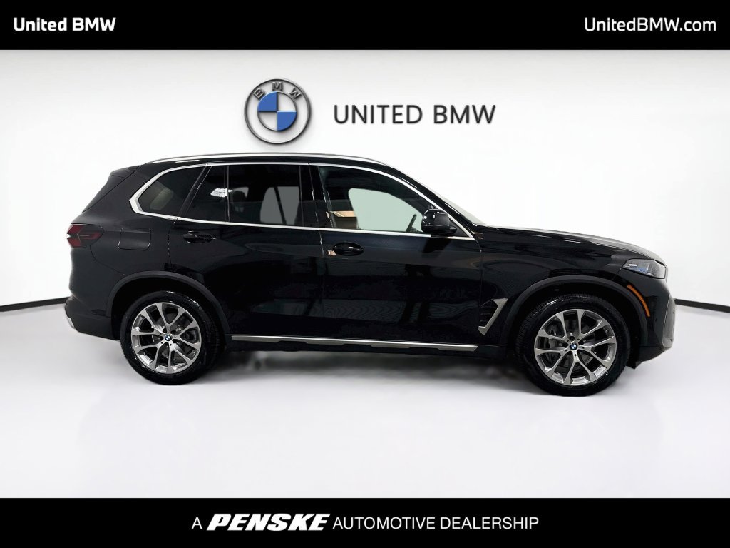 Used 2026 BMW X5 xDrive40i w/ Premium Package AWD/4WD image 4