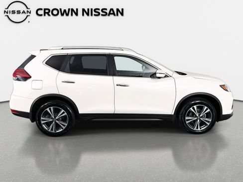 Certified 2019 Nissan Rogue SV w/ Premium Package image 5
