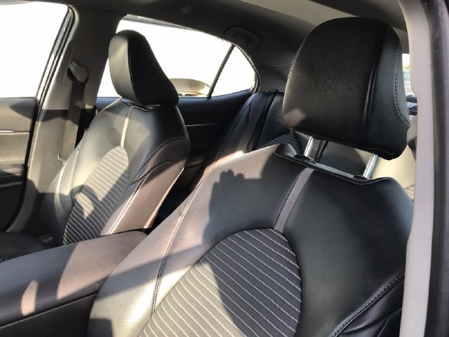 Used 2024 Toyota Camry SE FWD image 4