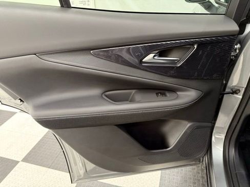 New 2025 Chevrolet Blazer EV LT image 14