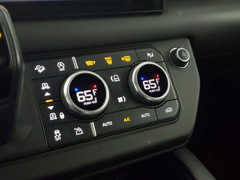 Used 2023 Land Rover Defender 110 Carpathian Edition image 25