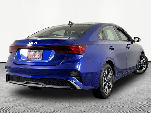 Used 2023 Kia Forte LXS w/ LXS Technology Package FWD image 6