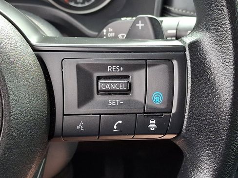 Used 2024 Nissan Rogue SV AWD/4WD image 21