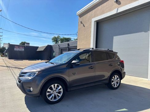 Used 2013 Toyota RAV4 Limited AWD/4WD image 2