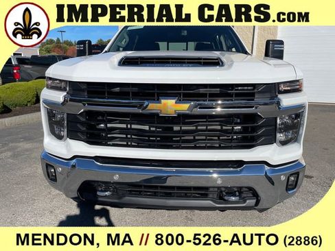 New 2026 Chevrolet Silverado 3500 LT image 4