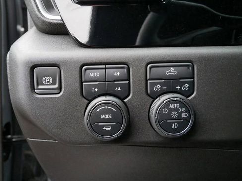 Used 2024 Chevrolet Silverado 1500 LT Trail Boss image 18