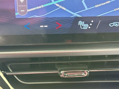 New 2025 Chevrolet Equinox EV RS image 15