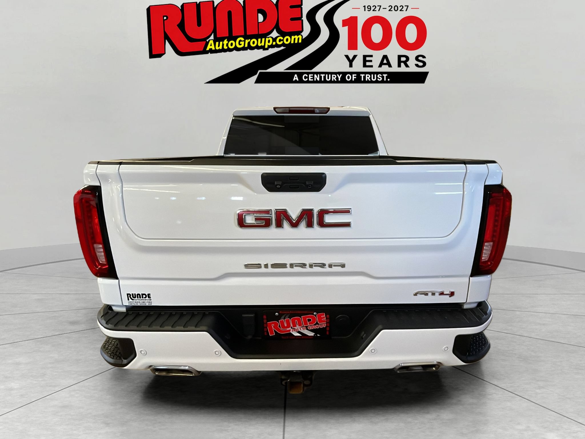 Used 2023 GMC Sierra 1500 AT4 w/ AT4 Preferred Package AWD/4WD image 5