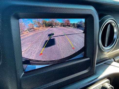 Used 2021 Jeep Wrangler Unlimited Sahara w/ Safety Group image 20