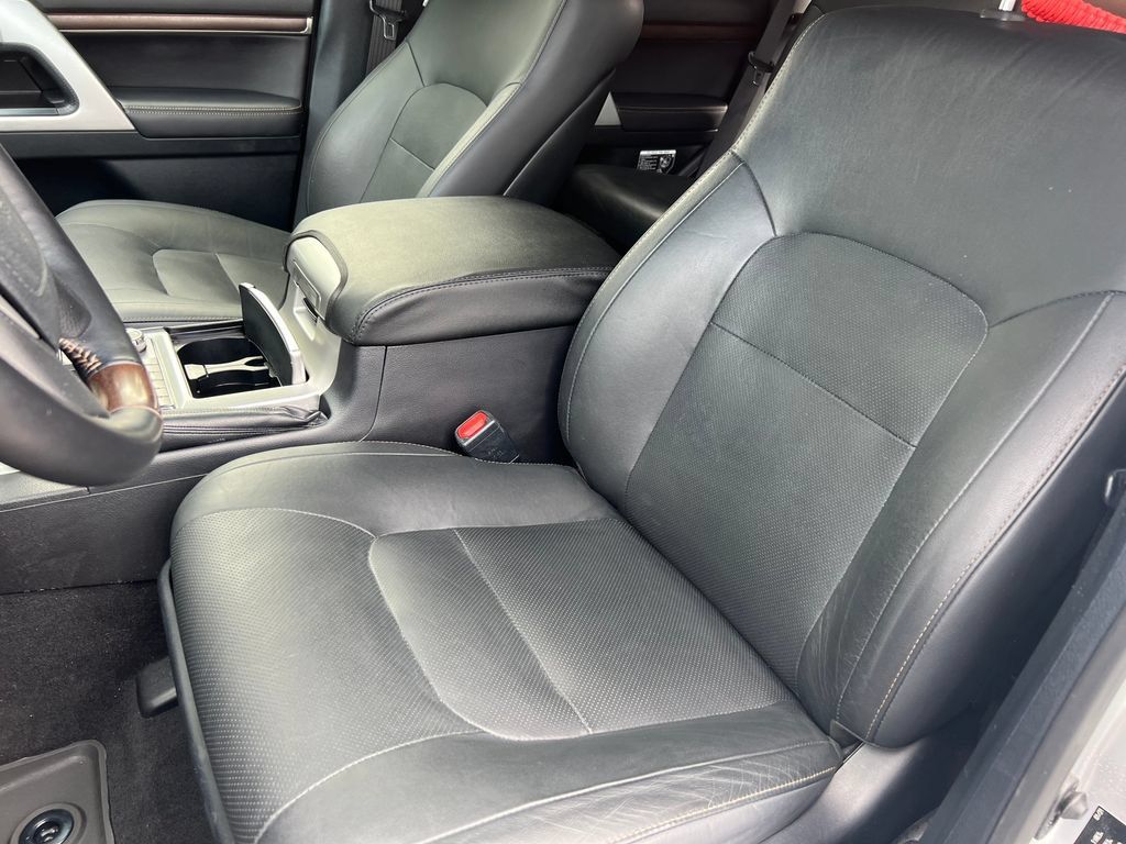 Used 2021 Toyota Land Cruiser Heritage Edition AWD/4WD image 11