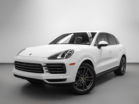 Certified 2023 Porsche Cayenne AWD/4WD image 1