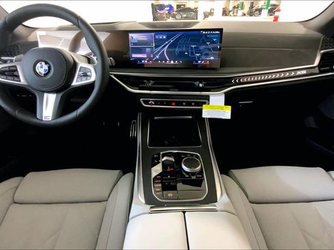 New 2026 BMW X5 xDrive40i w/ M Sport Package image 5