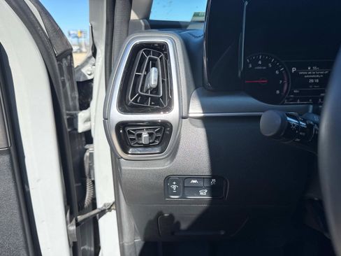 Used 2022 Kia Sorento SX image 19