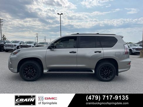 Used 2023 Lexus GX 460 Premium w/ Premium Package AWD/4WD image 4