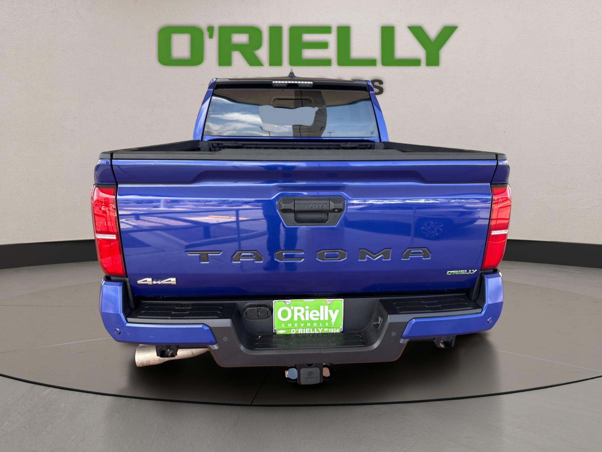Used 2025 Toyota Tacoma SR5 AWD/4WD image 5