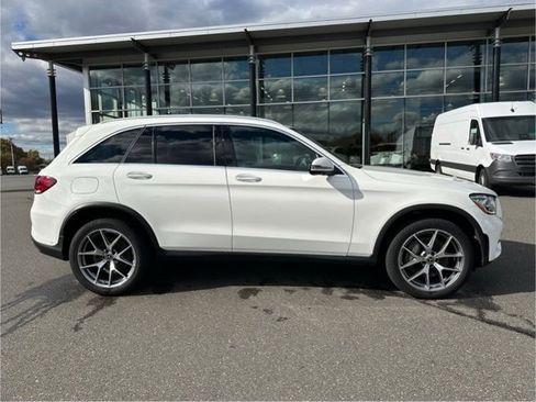 Certified 2022 Mercedes-Benz GLC 300 4MATIC image 8