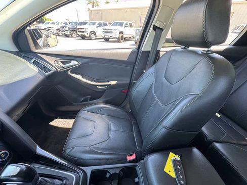 Used 2018 Ford Focus Titanium FWD image 34
