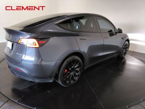 Used 2021 Tesla Model Y Long Range image 5