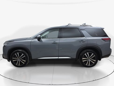 Used 2024 Nissan Pathfinder Platinum w/ Cargo Package FWD image 7