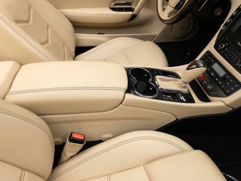 Used 2015 Maserati GranTurismo Convertible RWD image 18