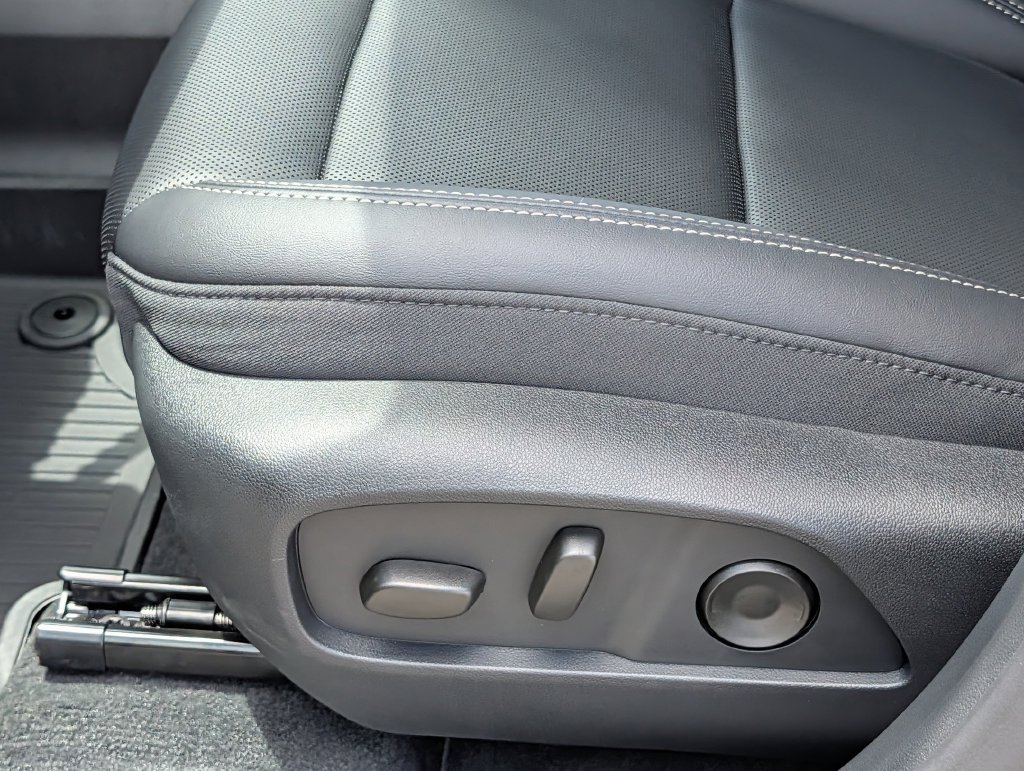 New 2027 GMC Terrain Elevation w/ Elevation Premium Package FWD image 24