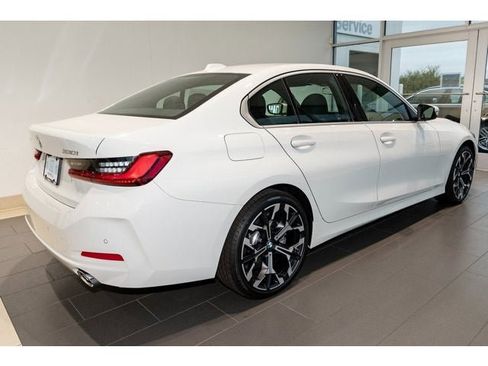 New 2025 BMW 330i xDrive Sedan w/ Convenience Package image 45