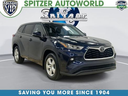 Used 2020 Toyota Highlander LE AWD/4WD image 1