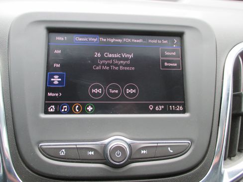 Used 2024 Chevrolet Equinox LT FWD image 17