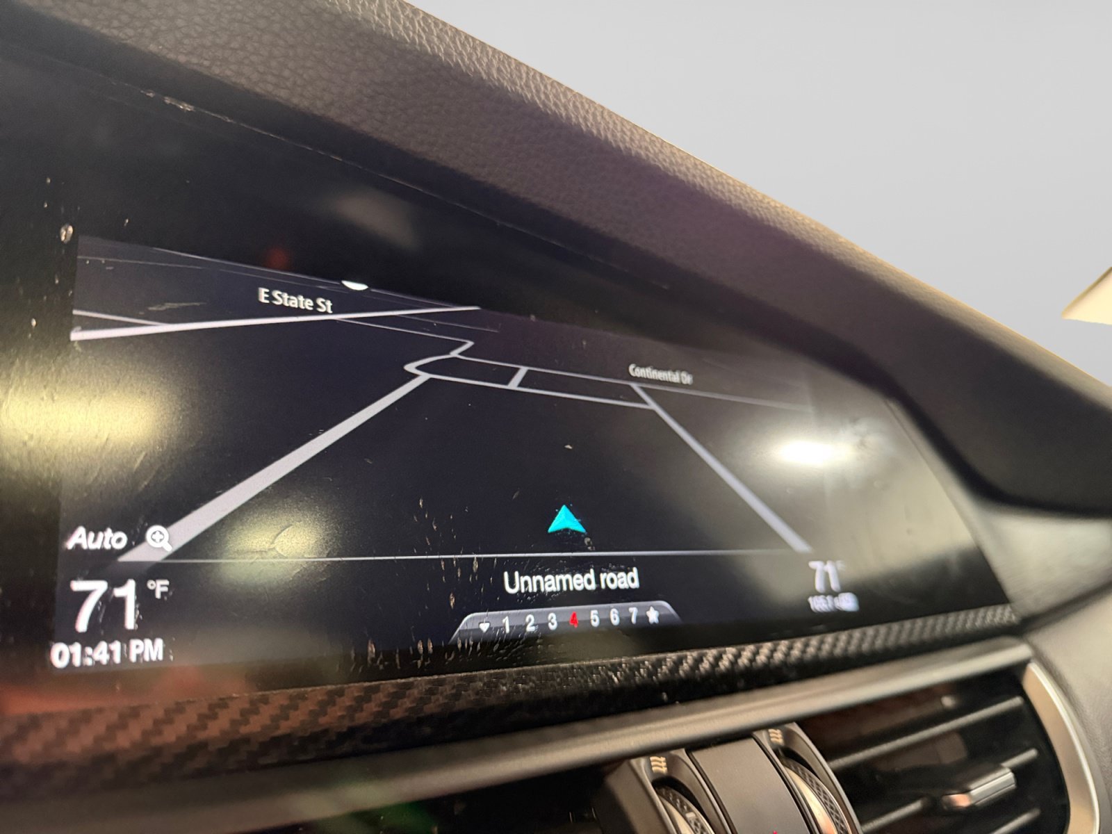Used 2018 Alfa Romeo Giulia AWD image 30