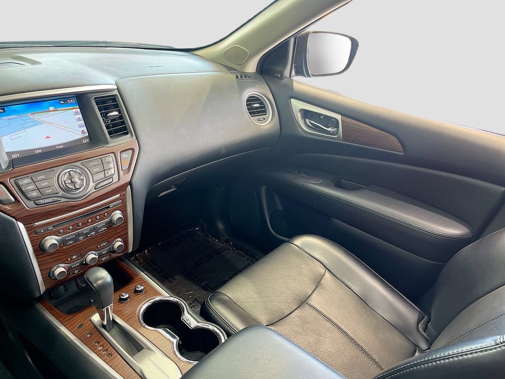 Used 2020 Nissan Pathfinder Platinum FWD image 24