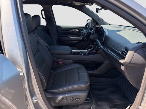 Used 2026 Chevrolet Traverse High Country w/ LPO, Floor Liner Package FWD image 26
