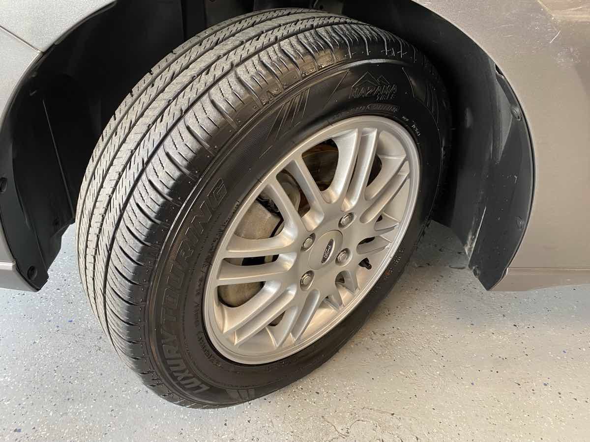 Used 2009 Ford Focus SE FWD image 23