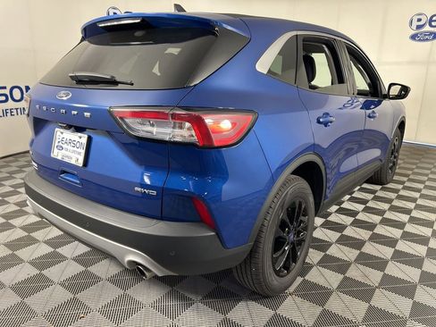Used 2022 Ford Escape SE image 7
